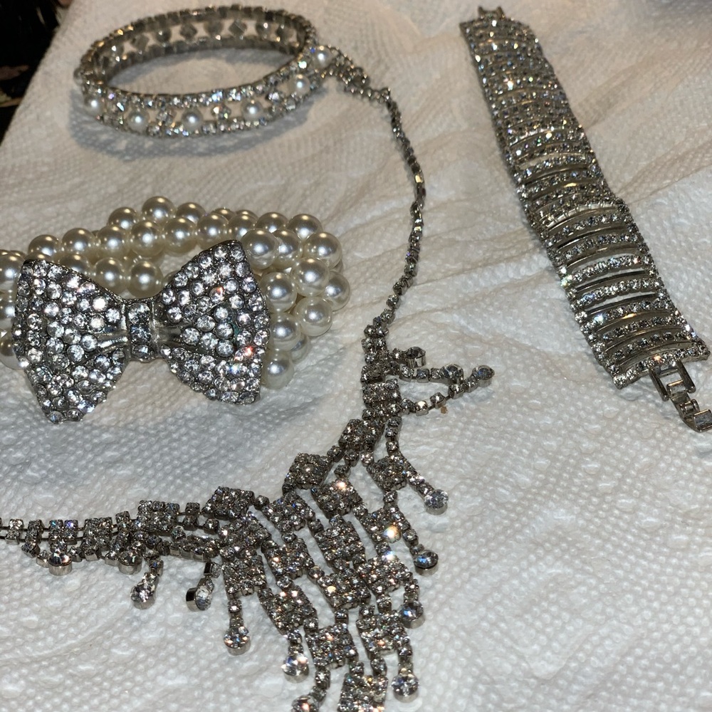 4 Pieces Bracelets & Necklace Used